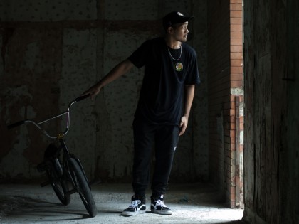 #SneakTheStyle: ‘ชิน ธนพล’ นักปั่น BMX อนาคตไกล กับสไตล์การแต่งกายแบบเฉพาะตัว